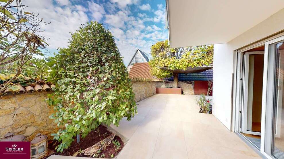 Haus zum Mieten in Freiburg im Breisgau 2.980 € 227.02 m² 7 zimmer