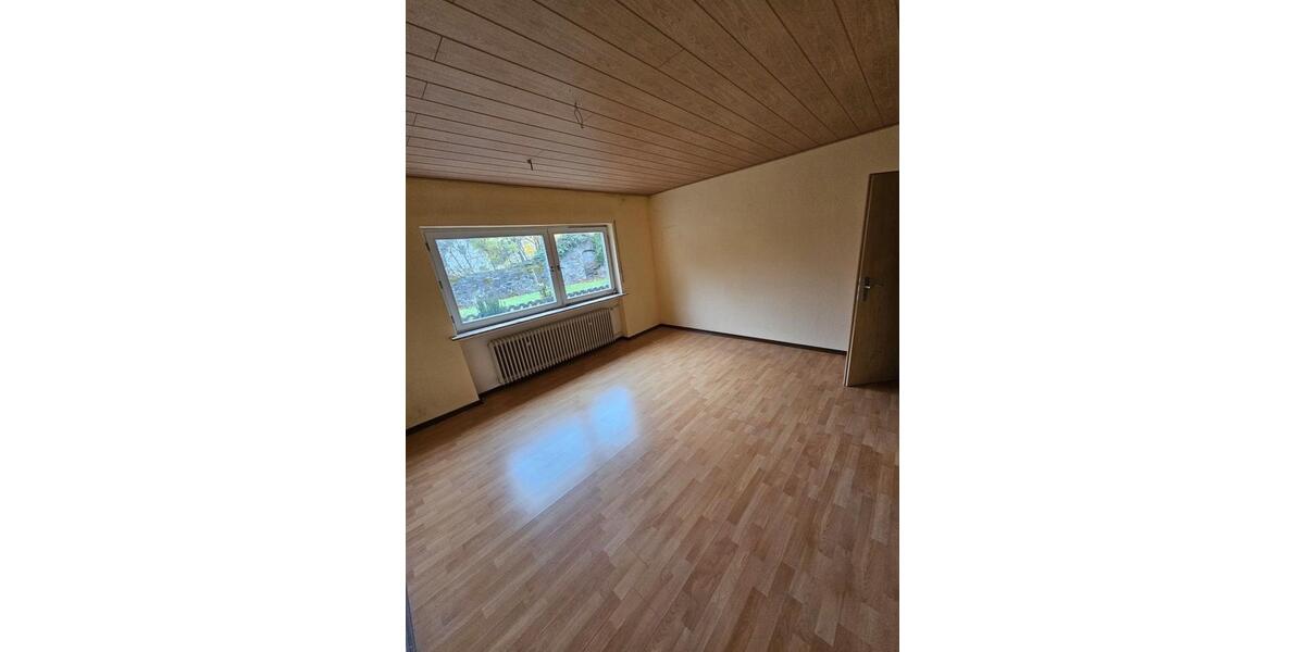 Erdgeschoßwohnung Dillenburg - 4 Zimmer, 100 m&sup2;, 950&euro; | Angebot:26267007