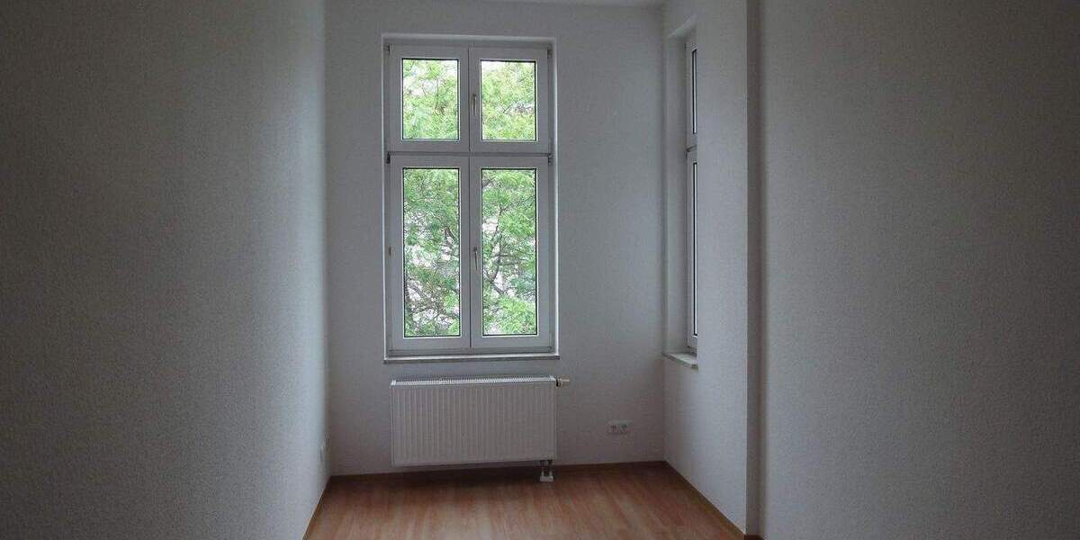 Etagenwohnung Dessau-Roßlau Innenstadt - 4 Zimmer, 121 m&sup2;, 800&euro; | Angebot:25926545