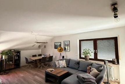 Schöne 3-Zimmer-Dachgeschoßwohnung im sonnigen Süden von