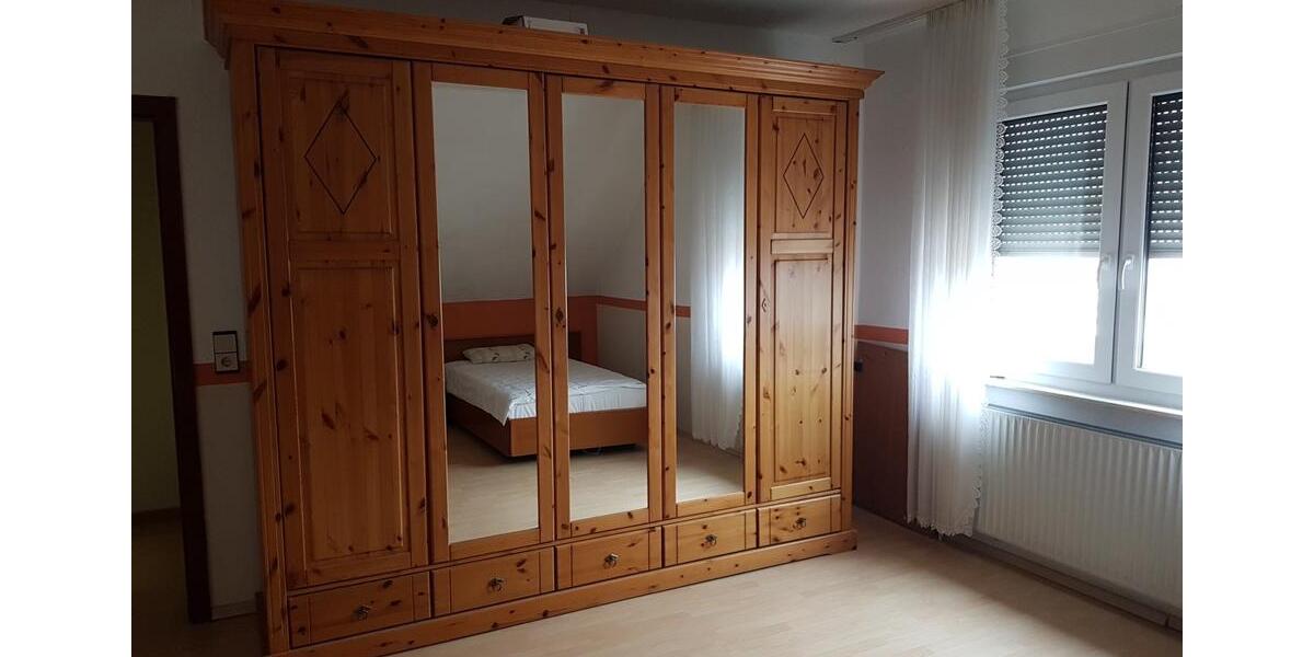Wohnen auf Zeit Seelze - 5 Zimmer, 156 m&sup2;, 400&euro; | Angebot:25341697