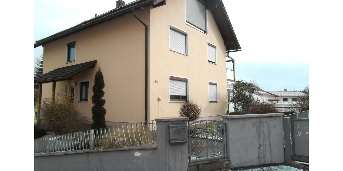 Etagenwohnung Straßkirchen - 3 Zimmer, 80 m&sup2;, 650&euro; | Angebot:25217109