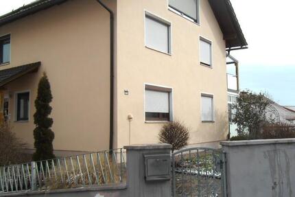 Wohnung Straßkirchen - 3 Zimmer, 80 m&sup2;, 650&euro; | Angebot:25217109