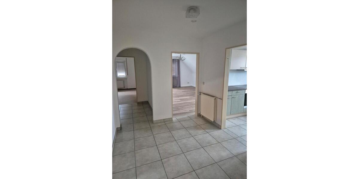 Dachgeschoßwohnung Diez - 3 Zimmer, 90 m&sup2;, 1.100&euro; | Angebot:26169862