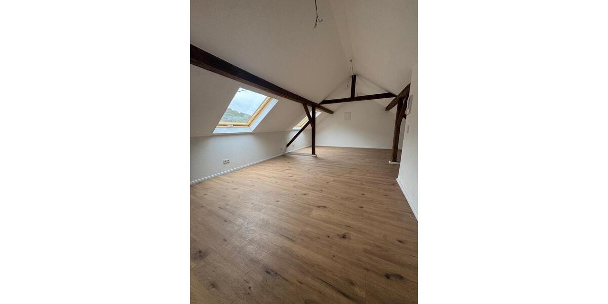 Erstbezug nach Sanierung 1-ZKB DG Wohnung 1 zimmer