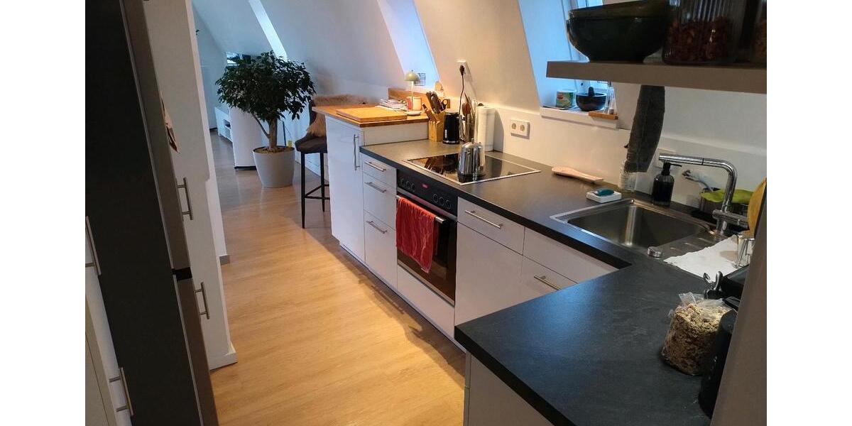 Dachgeschoßwohnung Hannover - 2 Zimmer, 71 m&sup2;, 1.200&euro; | Angebot:25256934