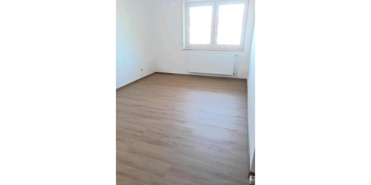 Etagenwohnung Sulingen - 3 Zimmer, 89 m&sup2;, 630&euro; | Angebot:26600942