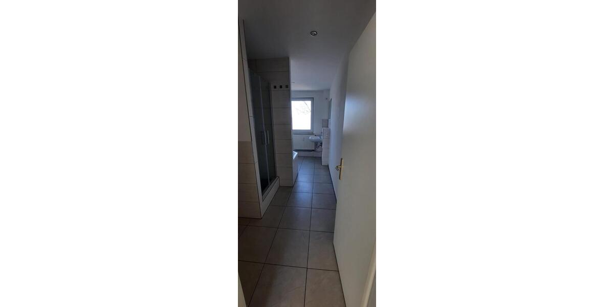 Dachgeschoßwohnung Sömmerda - 3 Zimmer, 72 m&sup2;, 435&euro; | Angebot:24684885