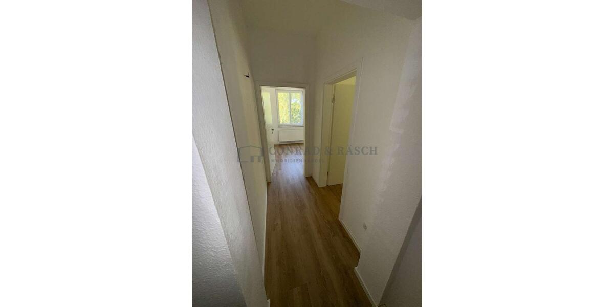 Geräumige 3-12-Zimmer-Wohnung mit Stellplatz – Ihr neues Zuhause wartet 4 zimmer