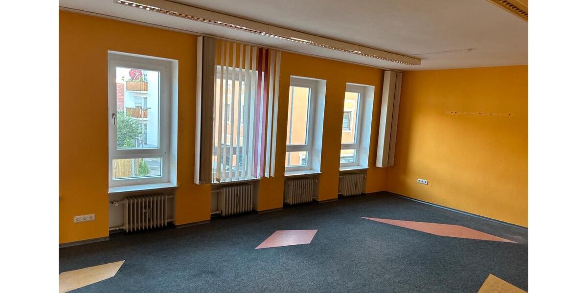 Mehrfamilienhaus, Wohnhaus Furth im Wald - 20 Zimmer, 600 m&sup2;, 3.600&euro; | Angebot:21672951