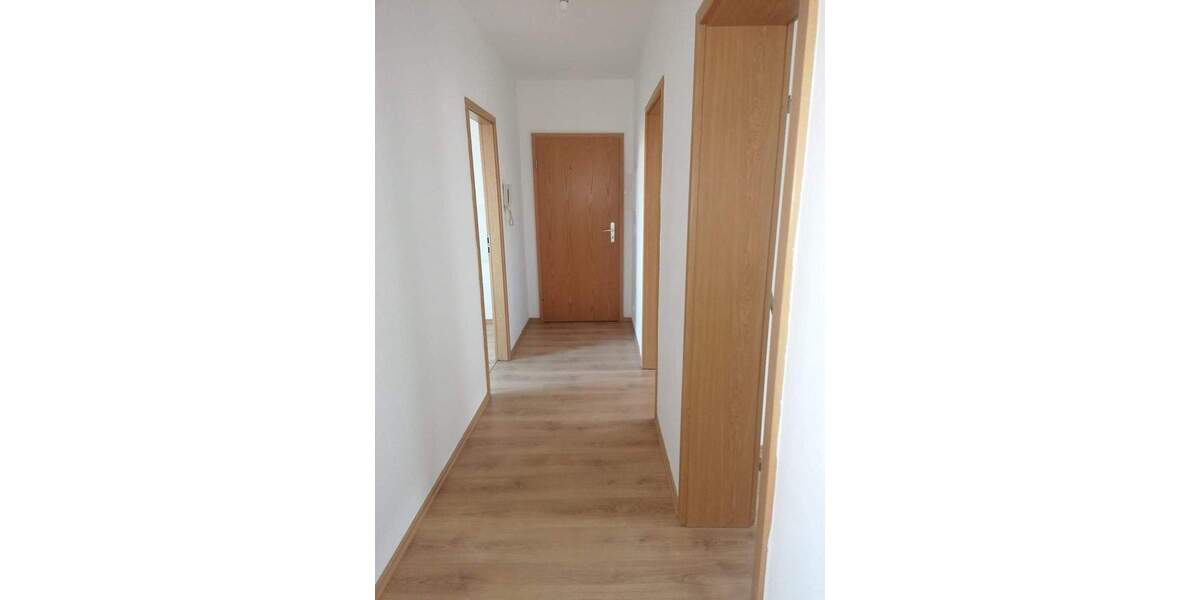 Etagenwohnung Neupetershain - 3 Zimmer, 68 m&sup2;, 408&euro; | Angebot:25799859