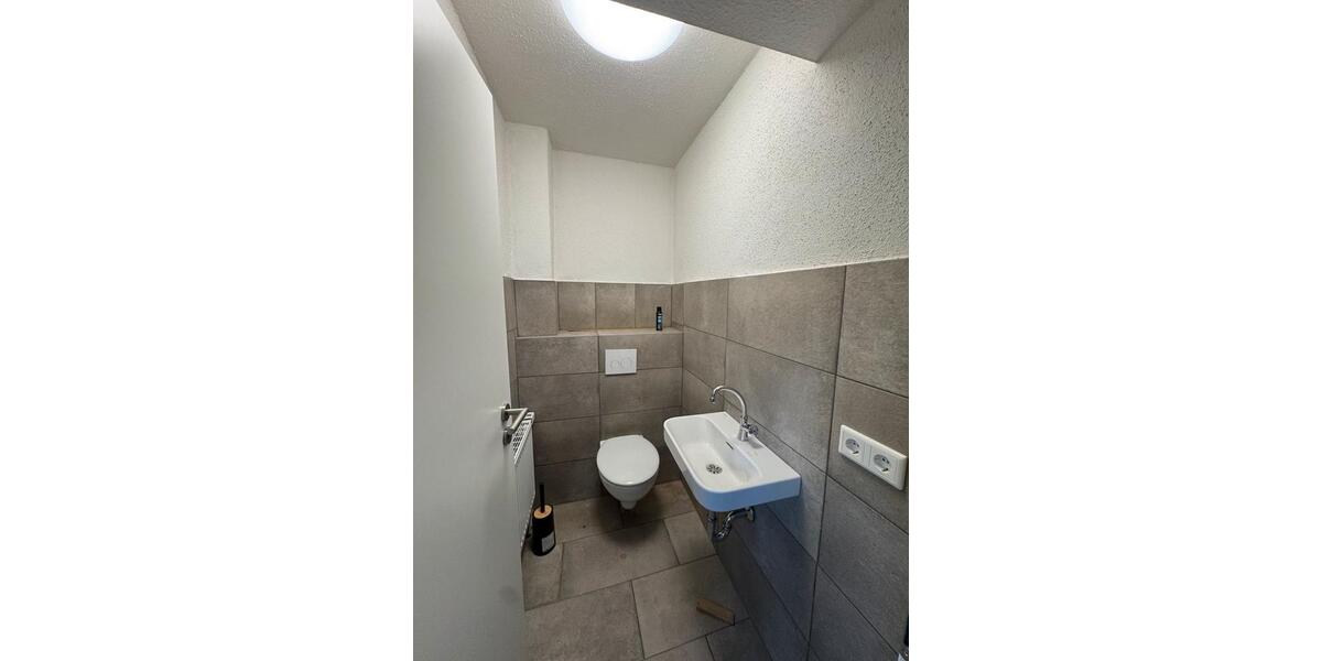 Wohnen auf Zeit Fulda - 7 Zimmer, 170 m&sup2;, 320&euro; | Angebot:25961589