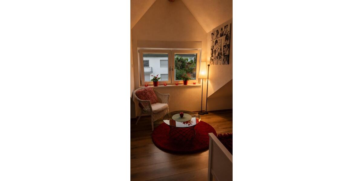 Dachgeschoßwohnung Taunusstein - 2 Zimmer, 51 m&sup2;, 650&euro; | Angebot:26690852