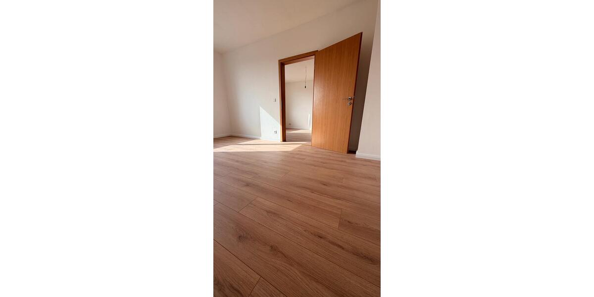 Etagenwohnung Neustrelitz - 4 Zimmer, 76 m&sup2;, 680&euro; | Angebot:24475580