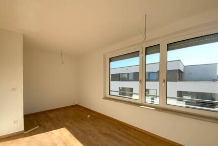 2-Zimmer-Erstbezug mit EBK & sonniger Dachterrasse 2 zimmer