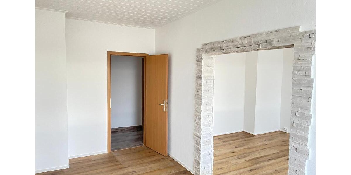 Etagenwohnung Merseburg - 4 Zimmer, 75 m&sup2;, 487&euro; | Angebot:25723598