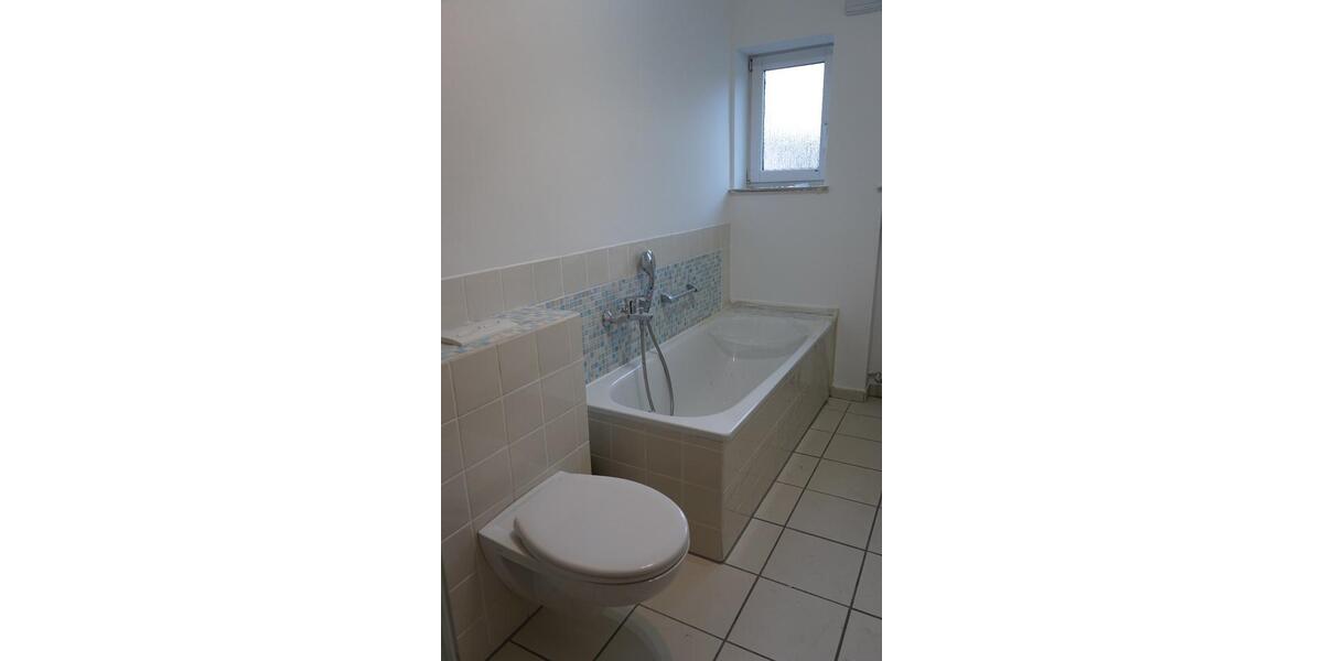 Erdgeschoßwohnung Mülheim an der Mosel - 4 Zimmer, 95 m&sup2;, 810&euro; | Angebot:25647042