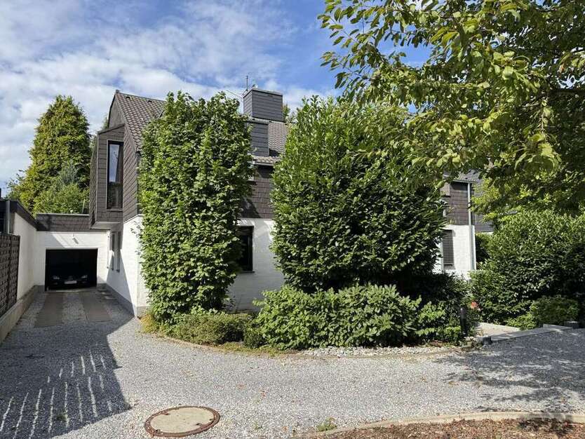 Wohnung zum Mieten in Düsseldorf Hubbelrath 2.000 € 122.5 m²