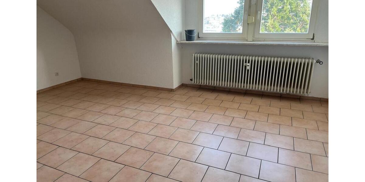 Dachgeschoßwohnung Neunkirchen - 3 Zimmer, 86 m&sup2;, 950&euro; | Angebot:24863827