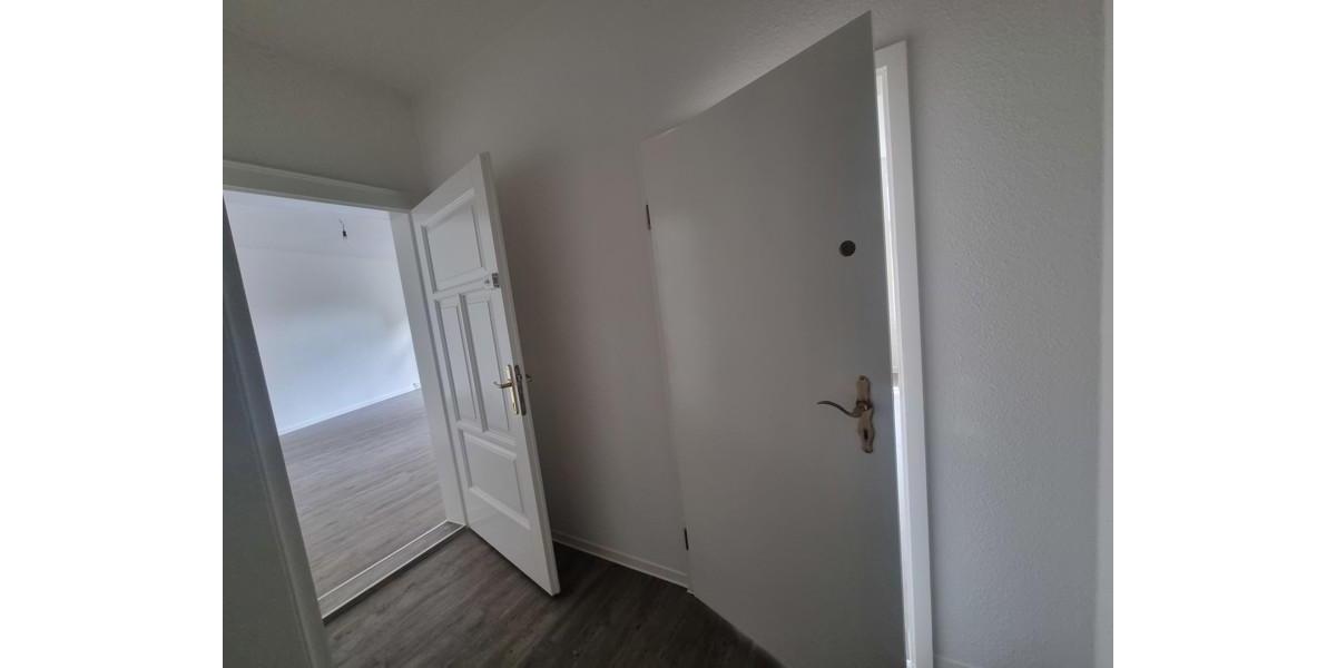 Etagenwohnung Halle (Saale) - 5 Zimmer, 150 m&sup2;, 1.275&euro; | Angebot:25043844