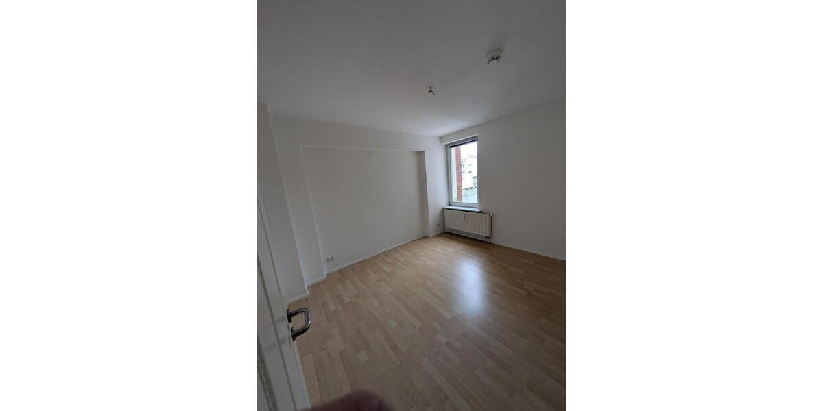 4-Zimmer-Erdgeschosswohnung in zentraler Lage von Lübeck 4 zimmer