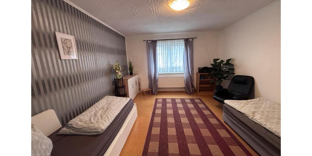 Wohnen auf Zeit Lauta - 3 Zimmer, 90 m&sup2;, 80&euro; | Angebot:24842897