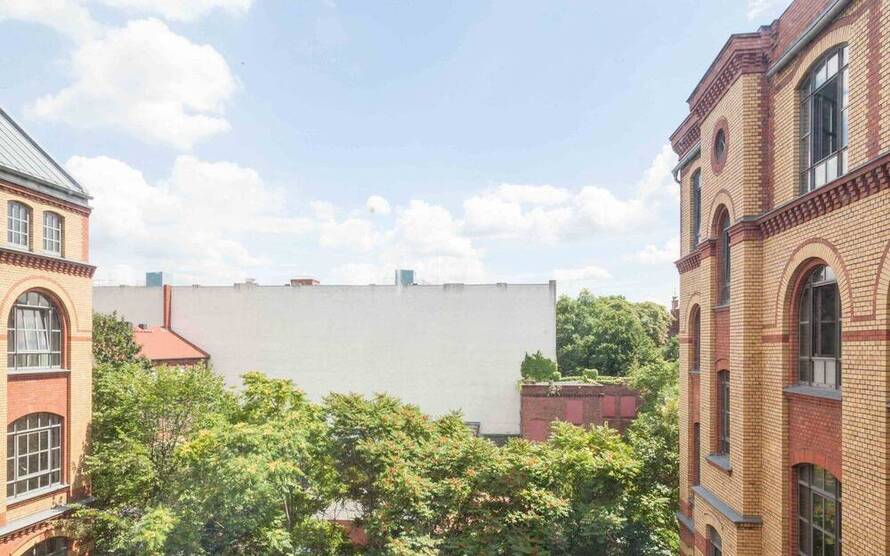 Arbeitstische in der Fabrik für Kreative in Kreuzberg - All-in-Miete