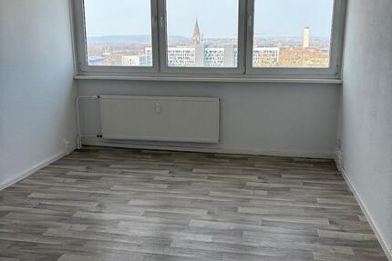Wohnung Neubrandenburg - 1 Zimmer, 24 m&sup2;, 240&euro; | Angebot:25987577