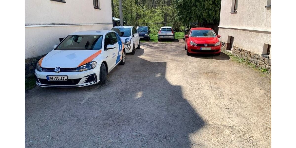 Neu sanierte 2-Raum Dachgeschoss-Wohnung in ruhiger Lage von Markersorf 2 zimmer