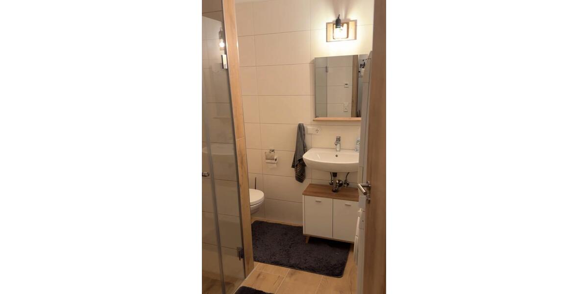 Wohnen auf Zeit Tann - 8 Zimmer, 200 m&sup2;, 18&euro; | Angebot:26024563