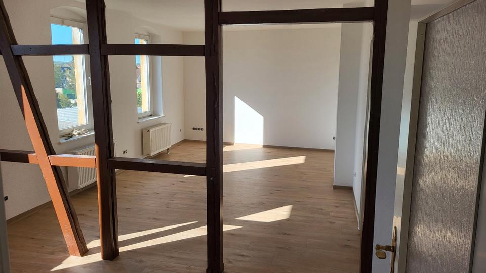 Etagenwohnung Zeitz - 3 Zimmer, 88 m&sup2;, 490&euro; | Angebot:25974882
