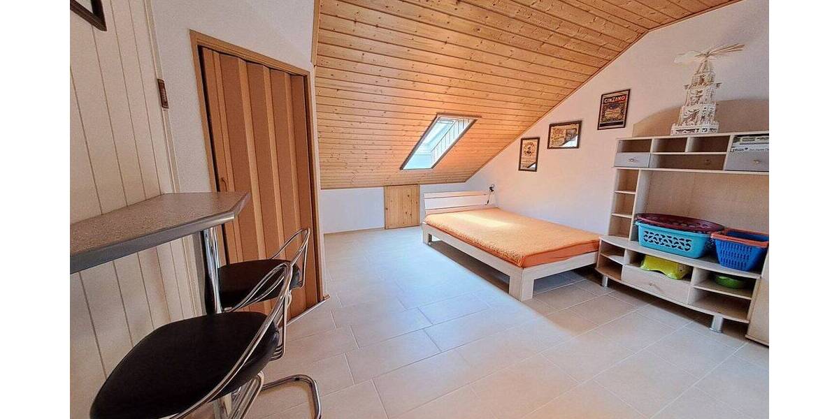 Reihenmittelhaus Schrobenhausen - 5 Zimmer, 140 m&sup2;, 1.450&euro; | Angebot:26819950