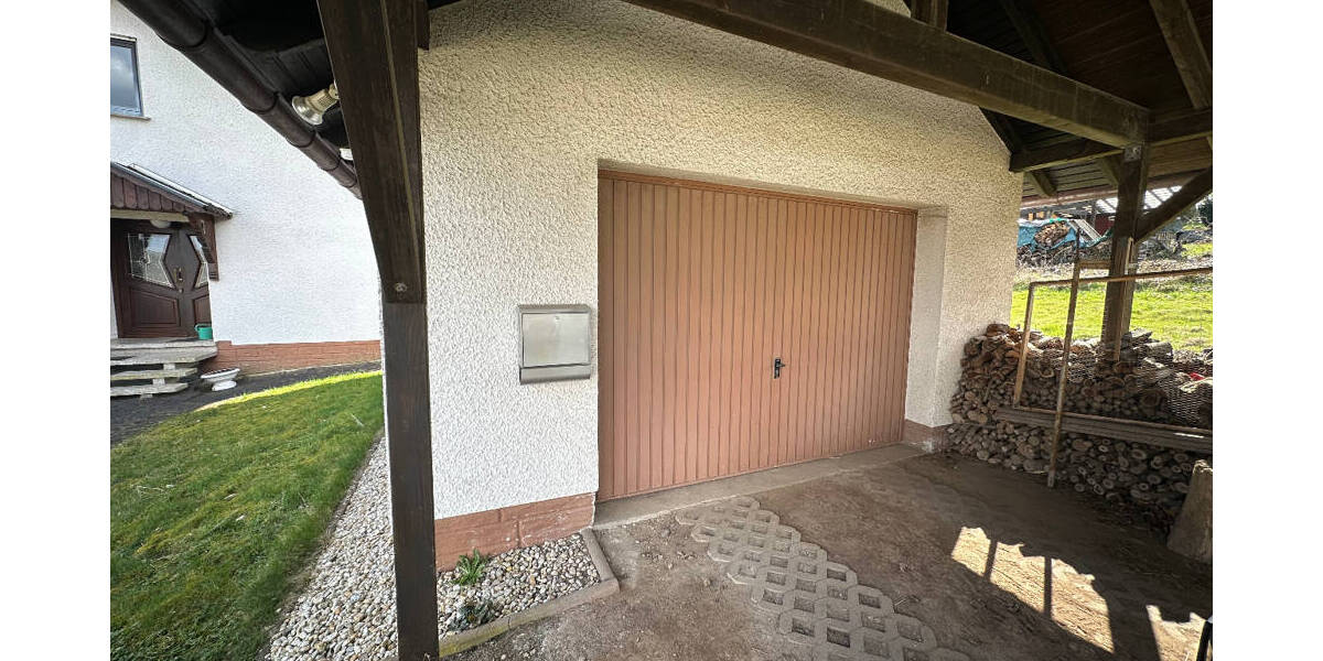 Großzügiges Einfamilienhaus mit Einliegerwohnung - perfekt für Familie oder Wohnen & Arbeiten 7 zimmer