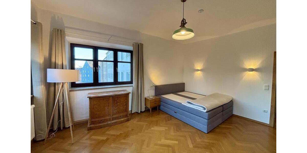 Wohnen auf Zeit Augsburg - 1 Zimmer, 200 m&sup2;, 690&euro; | Angebot:26664557
