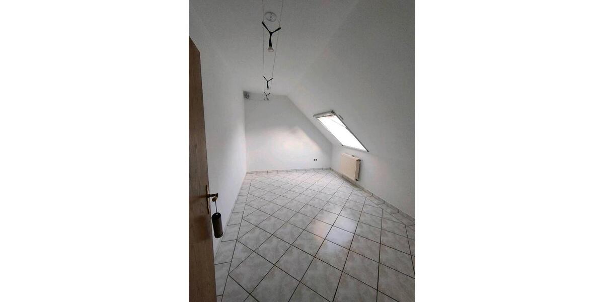 Etagenwohnung Saterland - 5 Zimmer, 122 m&sup2;, 900&euro; | Angebot:25959111
