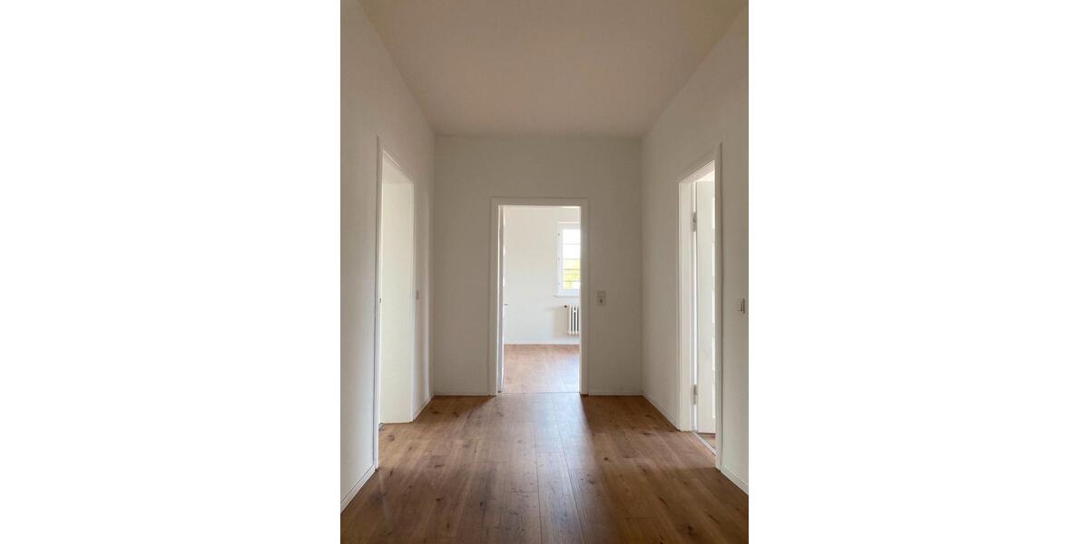 Etagenwohnung Felsberg - 5 Zimmer, 130 m&sup2;, 1.390&euro; | Angebot:24849465