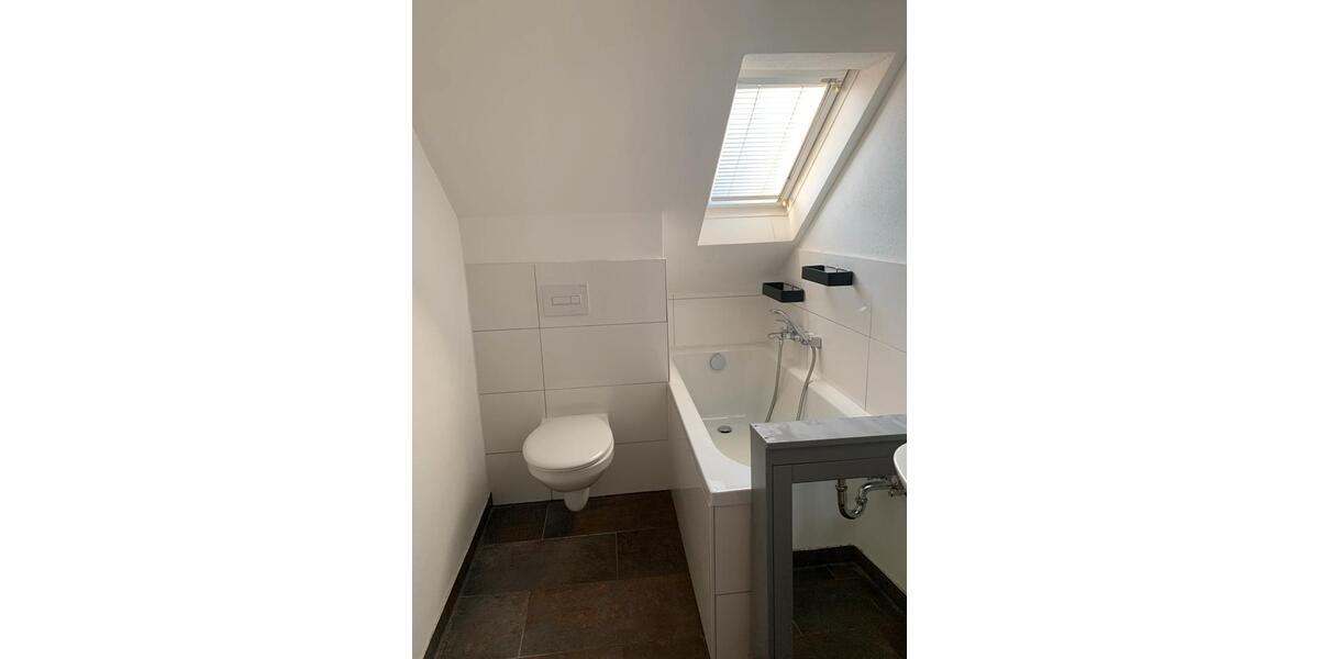 Dachgeschoßwohnung Schwarzenberg/Erzgebirge Erzgebirge - 3 Zimmer, 63 m&sup2;, 330&euro; | Angebot:26019597