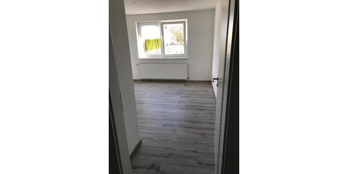 Erdgeschoßwohnung Morschen - 3 Zimmer, 84 m&sup2;, 715&euro; | Angebot:26330155