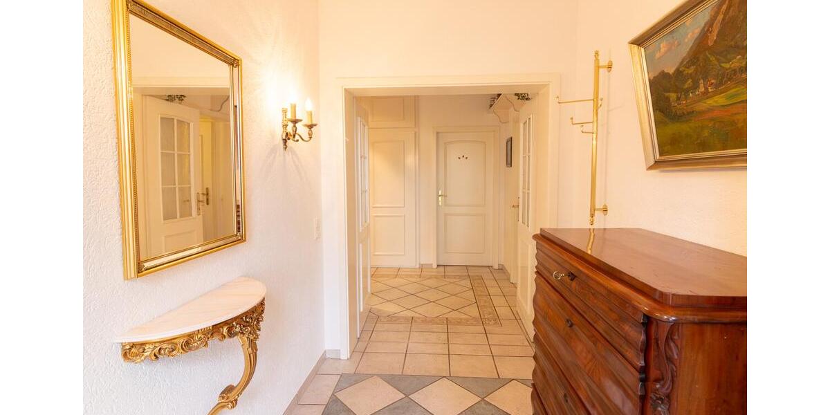 Erdgeschoßwohnung Malente - 3 Zimmer, 168 m&sup2;, 1.800&euro; | Angebot:25809398