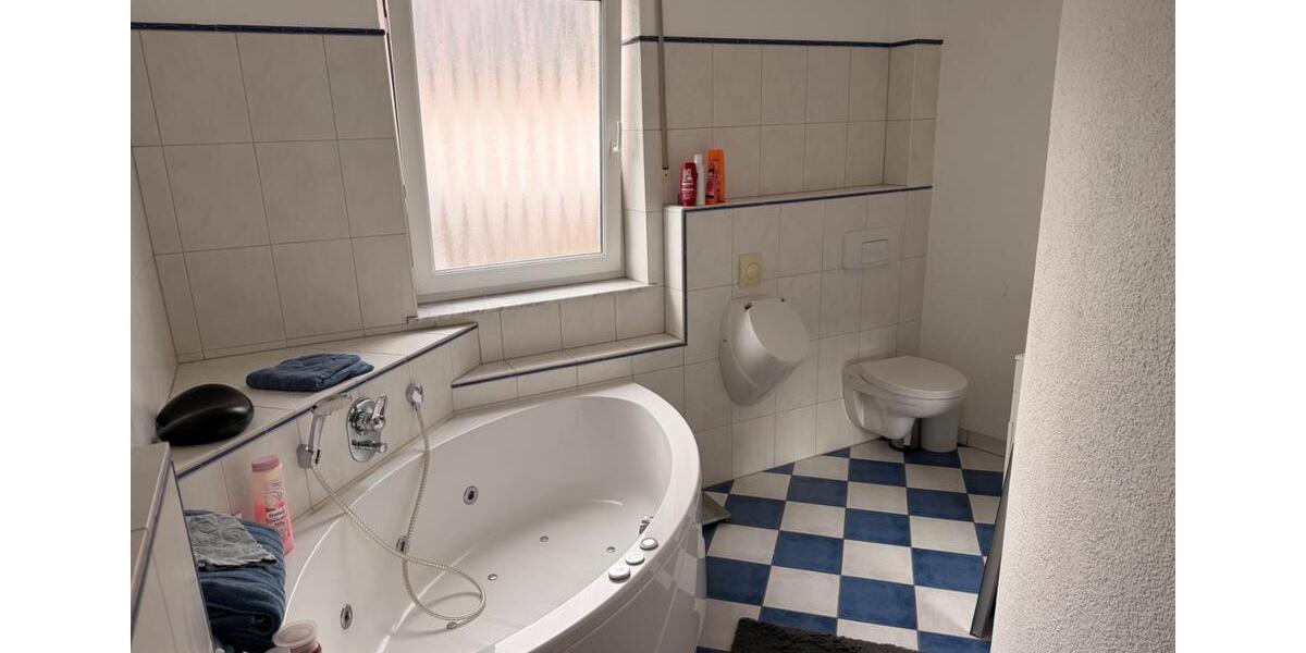 Erdgeschoßwohnung Gerolstein - 4 Zimmer, 120 m&sup2;, 900&euro; | Angebot:26618741