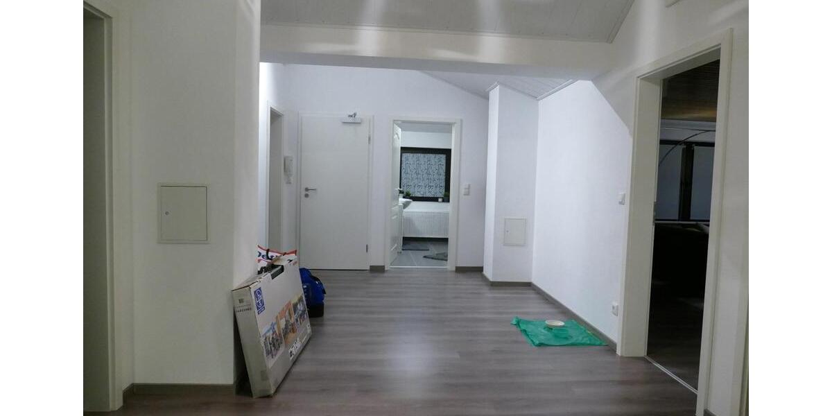 Dachgeschoßwohnung Gückingen - 3.5 Zimmer, 85 m&sup2;, 600&euro; | Angebot:25883292