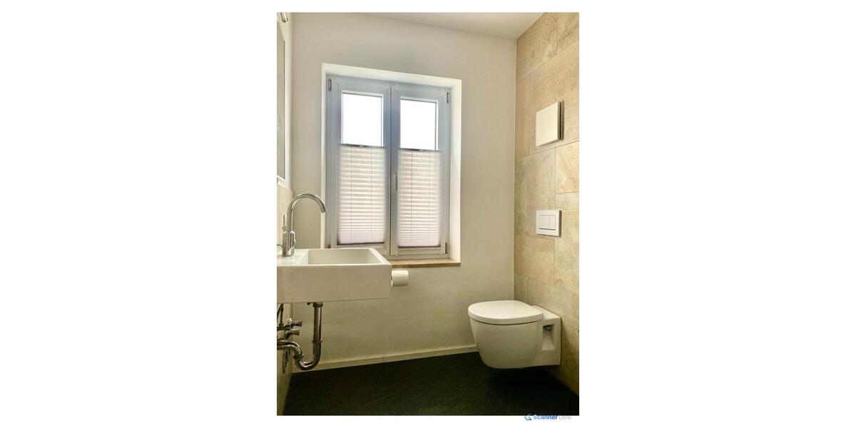 Superschöne sehr helle 2-Zimmer-Wohnung mit riesiger Holzterrasse 2 zimmer