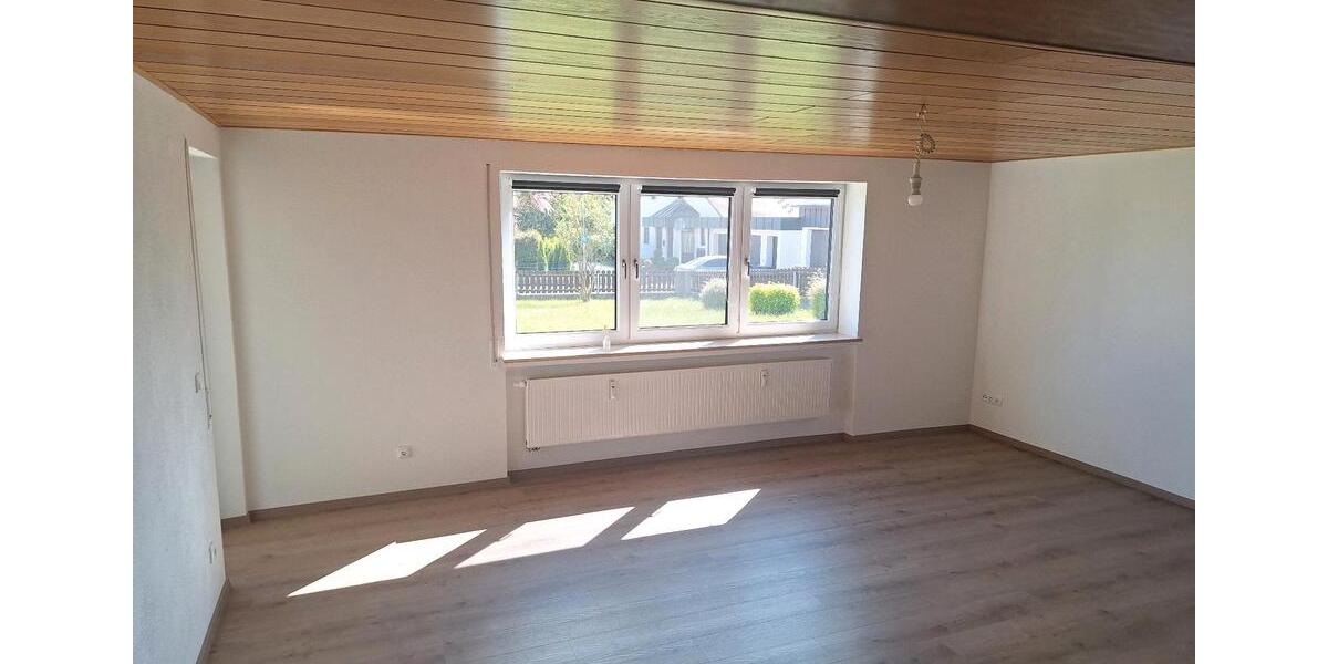 Etagenwohnung Monheim - 3 Zimmer, 93 m&sup2;, 760&euro; | Angebot:26624089