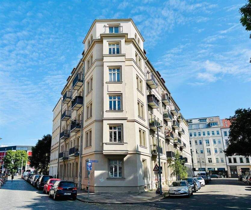 ZentrumOst - Tolle 2-Zi.-Whg., 2 Balkone, ParkettFuBoHeizg. und Lift! 2 zimmer