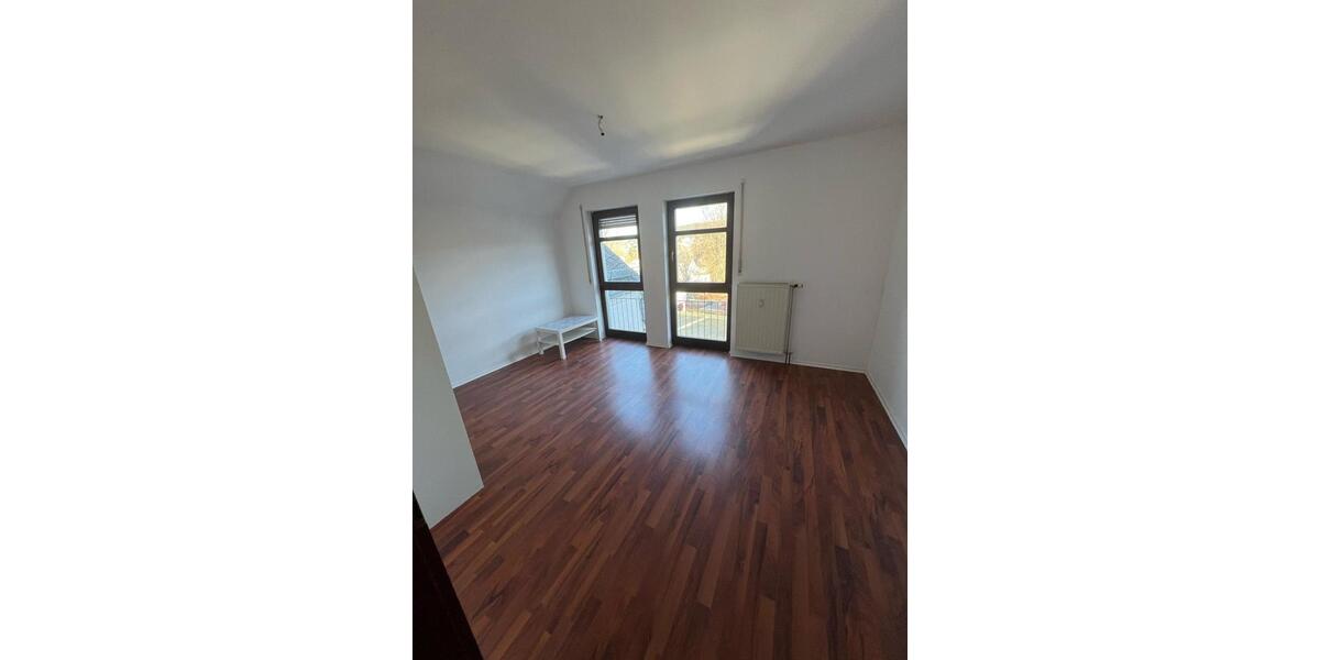 Dachgeschoßwohnung Naila - 2 Zimmer, 58 m&sup2;, 375&euro; | Angebot:24474413