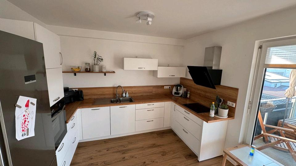 Etagenwohnung Bad Königshofen im Grabfeld - 4 Zimmer, 101 m&sup2;, 850&euro; | Angebot:25065383