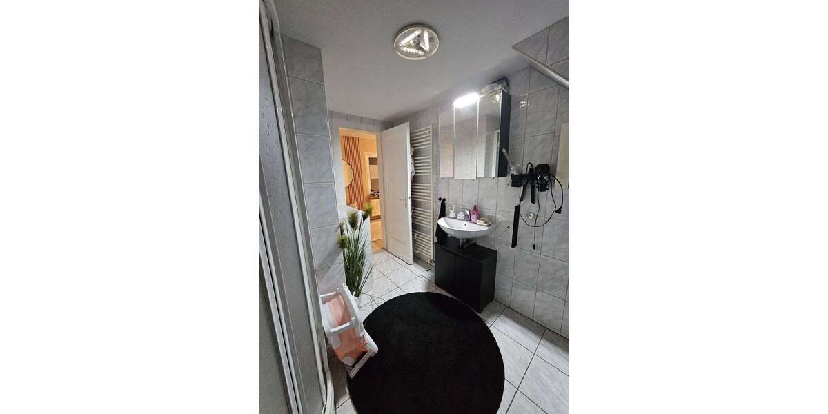 Etagenwohnung Oberhausen Alt-Oberhausen - 3 Zimmer, 90 m&sup2;, 720&euro; | Angebot:26123105