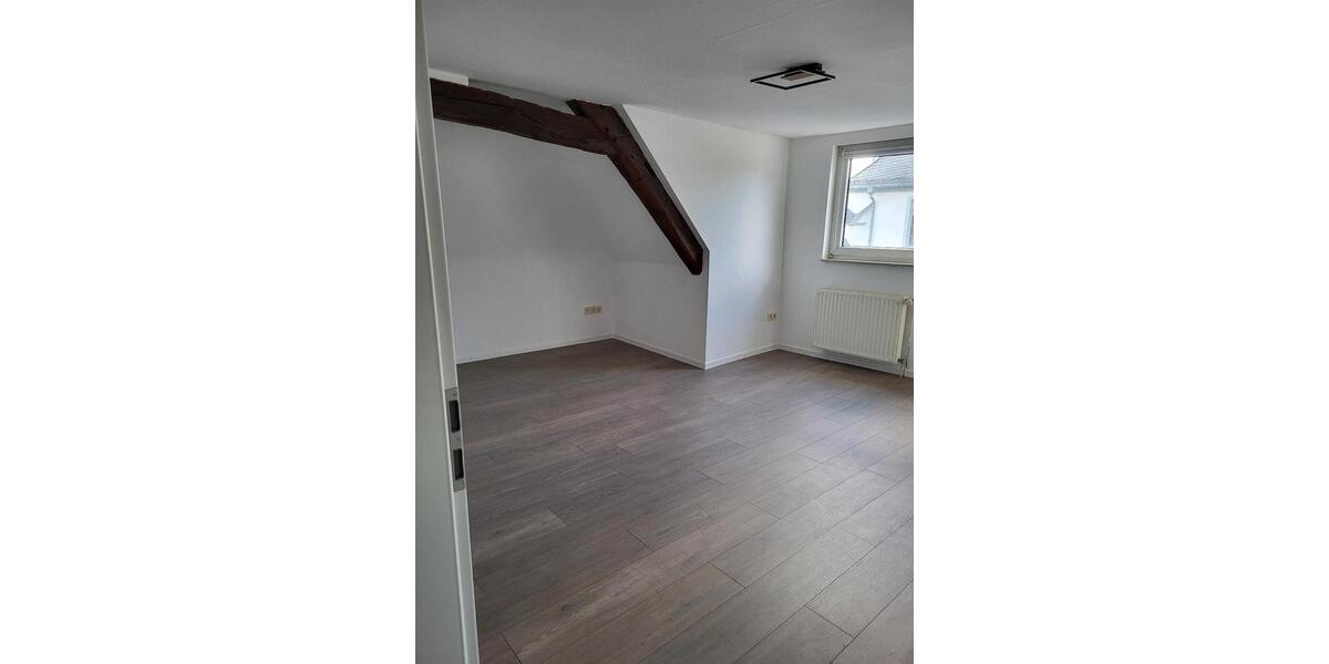 Doppelhaushälfte Usingen - 5 Zimmer, 150 m&sup2;, 1.450&euro; | Angebot:27618274