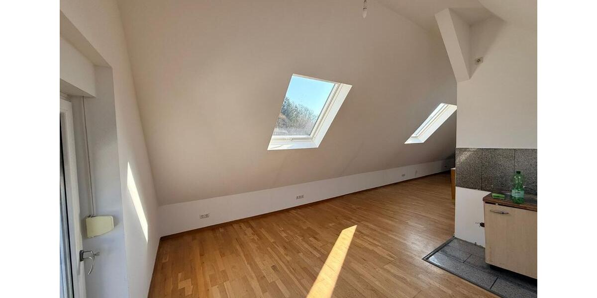 Dachgeschoßwohnung Gummersbach Berstig Süd - 2 Zimmer, 55 m&sup2;, 500&euro; | Angebot:26336463