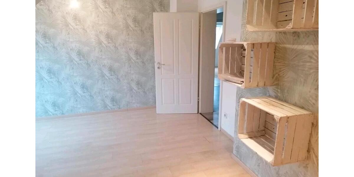 Hungen Kernstadt DG Whg. 2 Zimmer - , Küche - Bad 1 zimmer